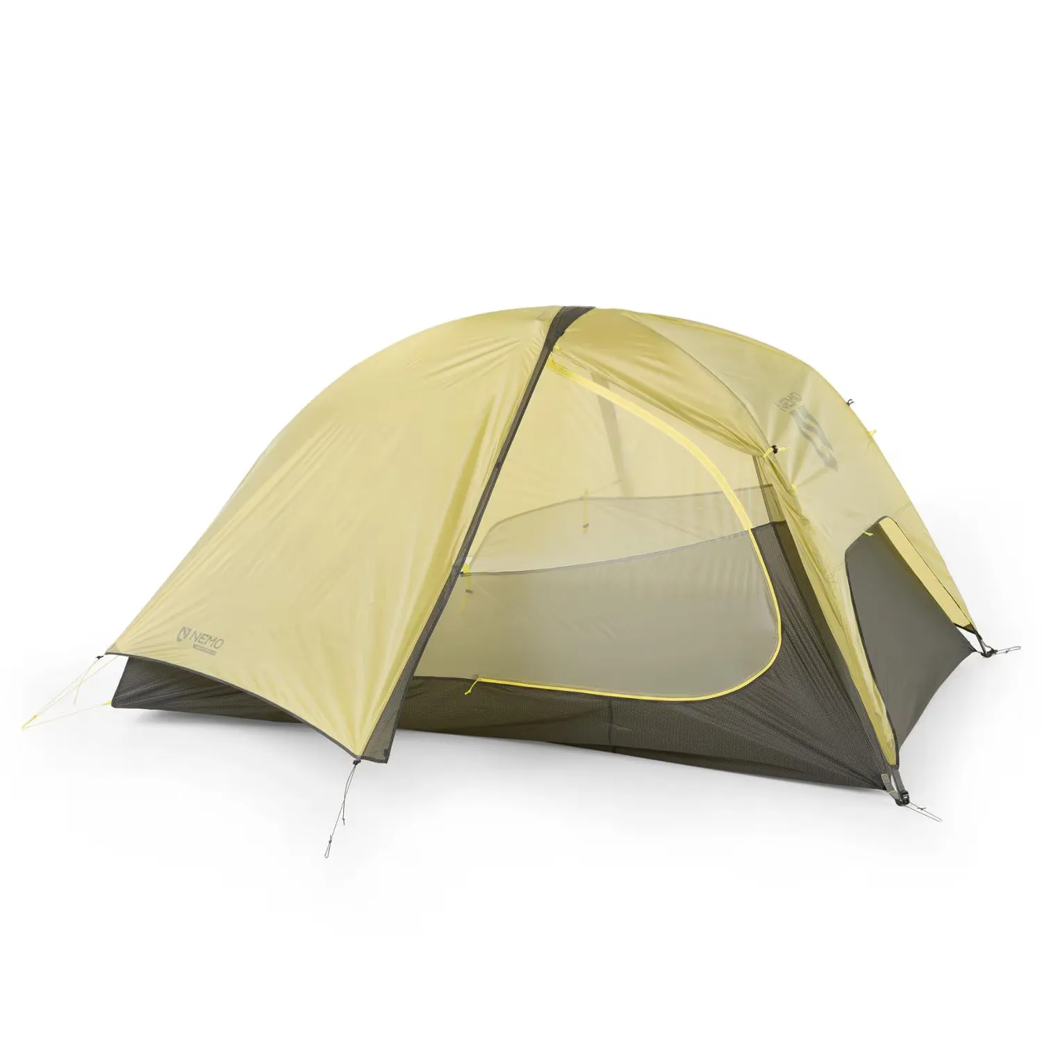 3/4 front view with rainfly